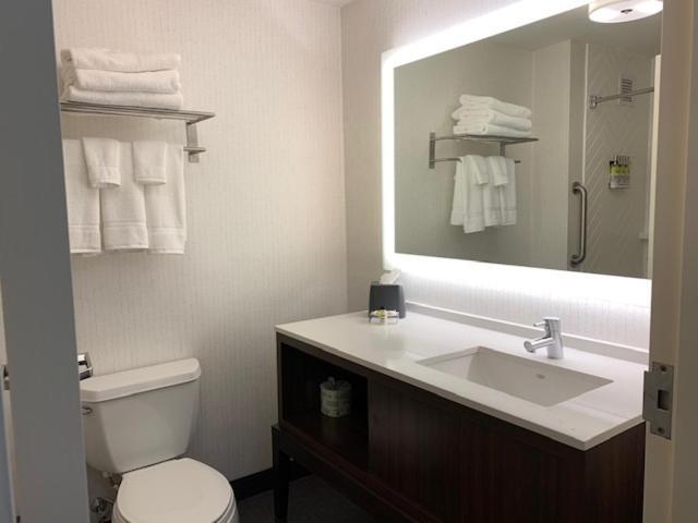Holiday Inn - Cheshire - Southington By Ihg Εξωτερικό φωτογραφία