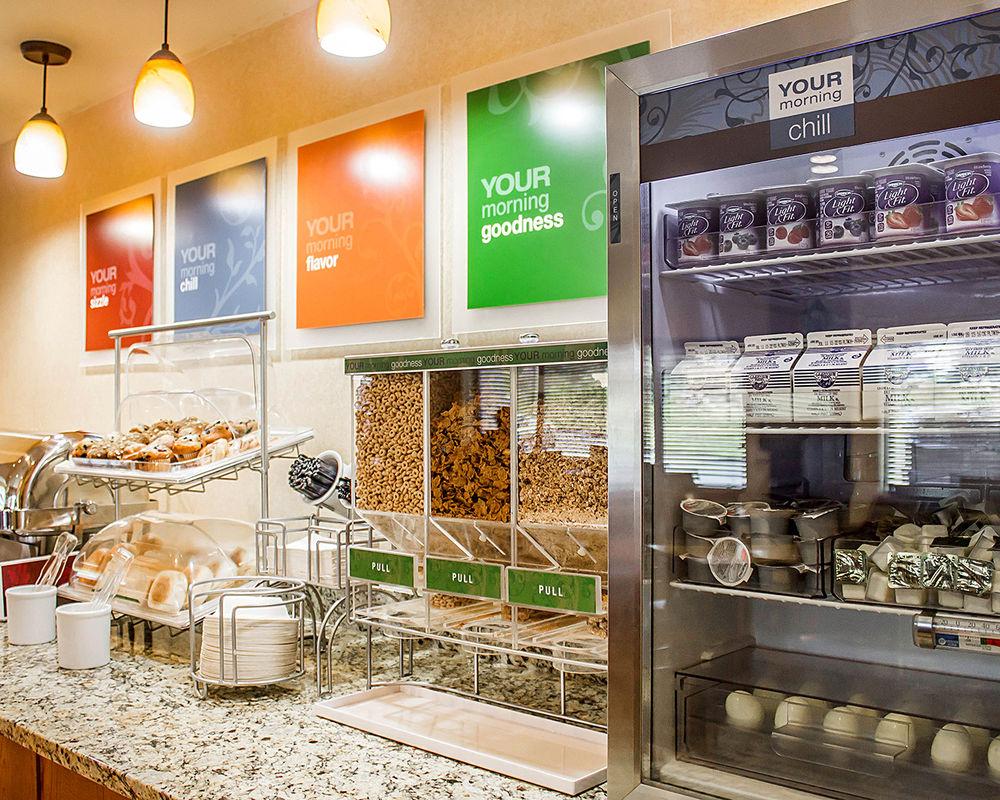 Holiday Inn - Cheshire - Southington By Ihg Εξωτερικό φωτογραφία