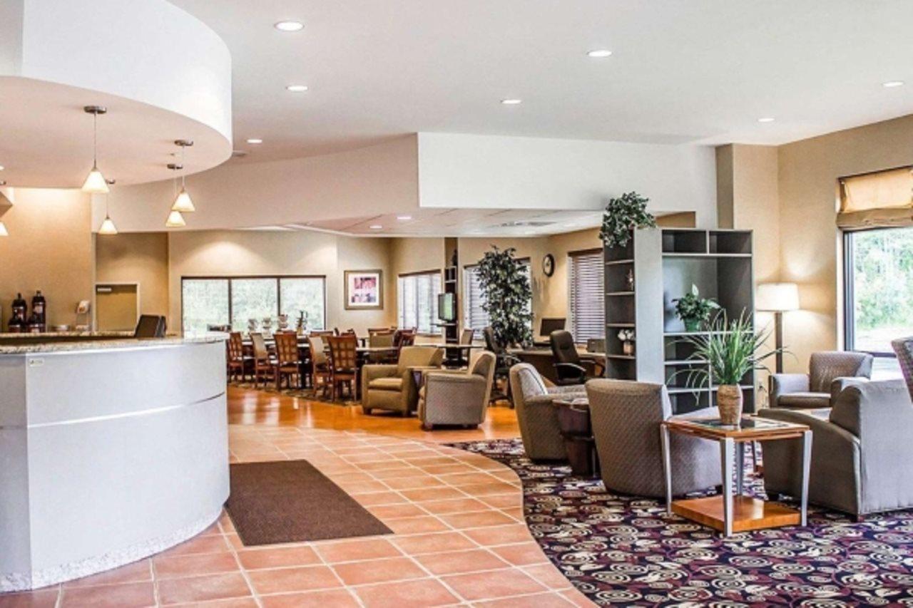 Holiday Inn - Cheshire - Southington By Ihg Εξωτερικό φωτογραφία