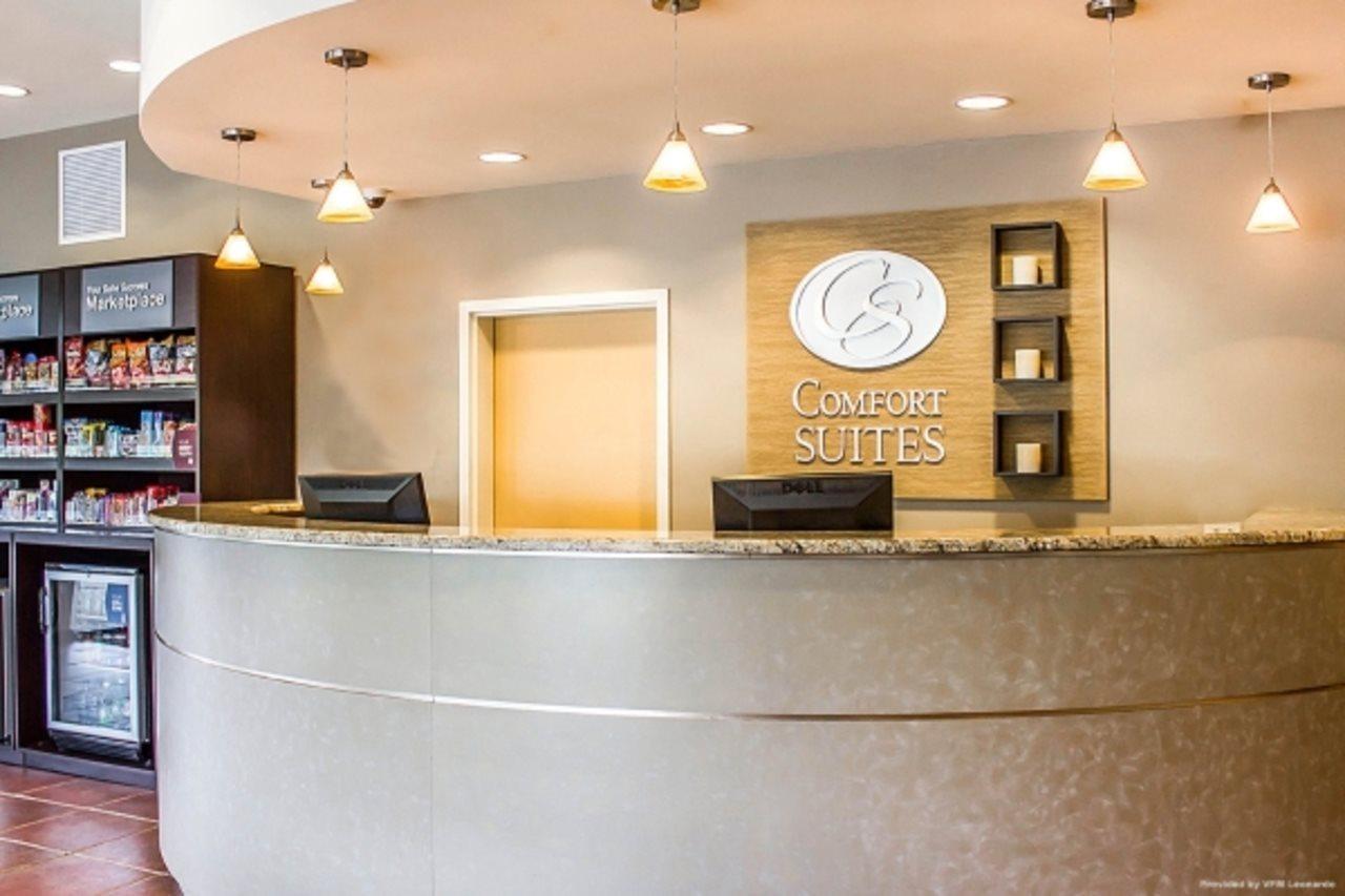 Holiday Inn - Cheshire - Southington By Ihg Εξωτερικό φωτογραφία