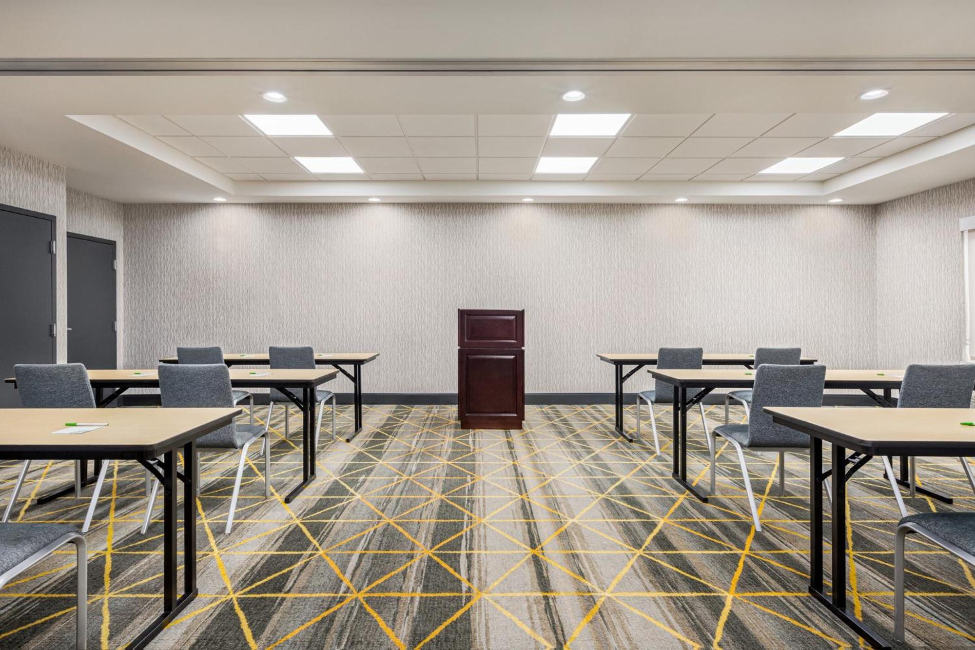Holiday Inn - Cheshire - Southington By Ihg Εξωτερικό φωτογραφία